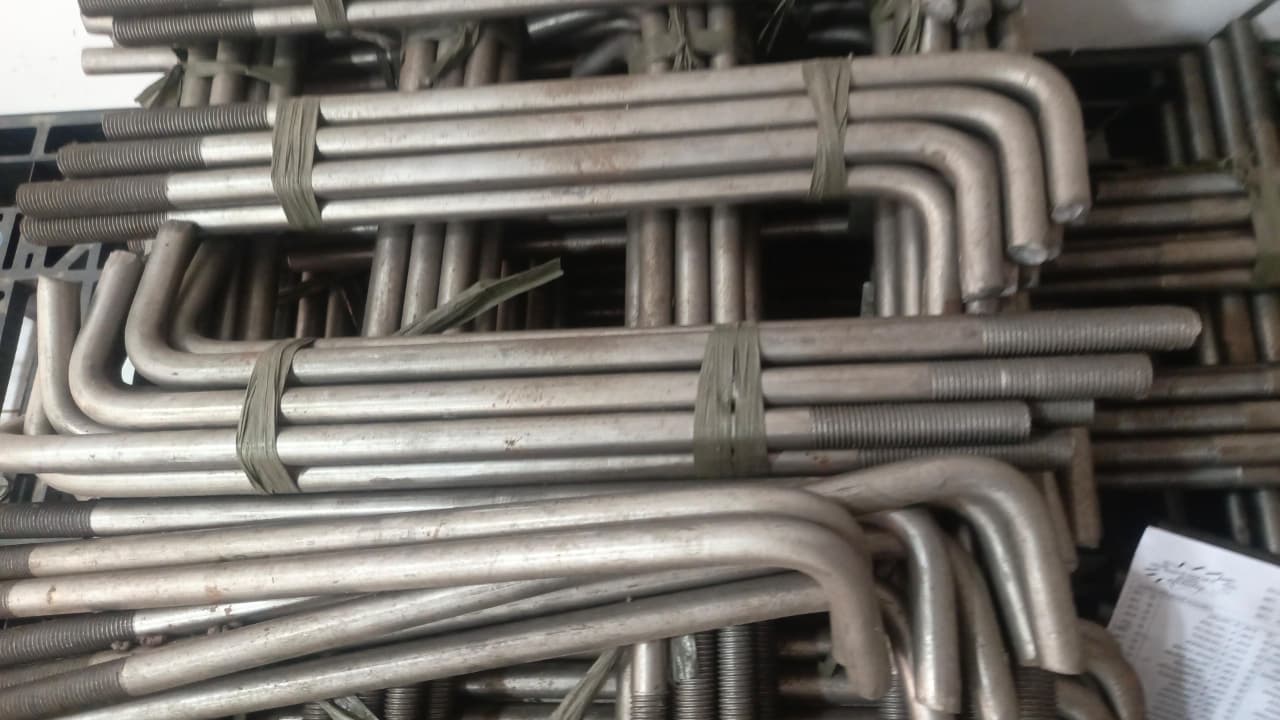 angkur  L